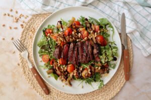 Biefstuksalade met paddenstoelen