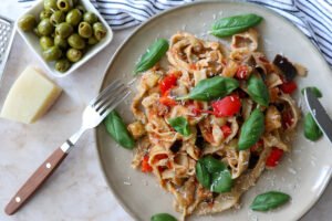 Olijvenpasta met ratatouille