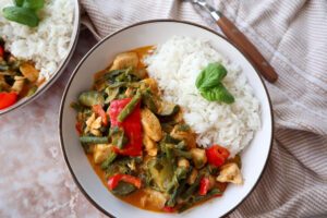 Thaise rode curry met kokosrijst